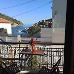Paradise View Apartment *